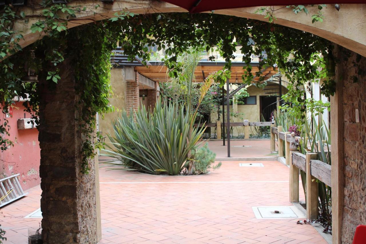 Hotel El Descanso Barrio Del Artista