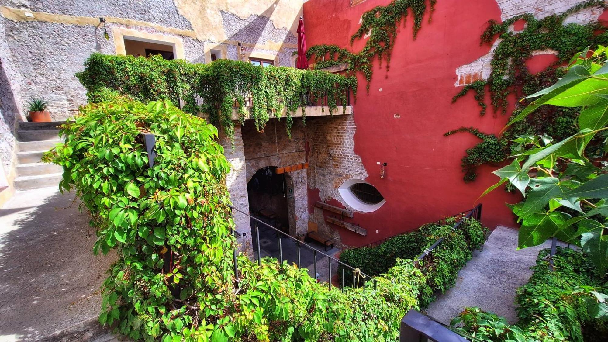 Hotel El Descanso Barrio Del Artista